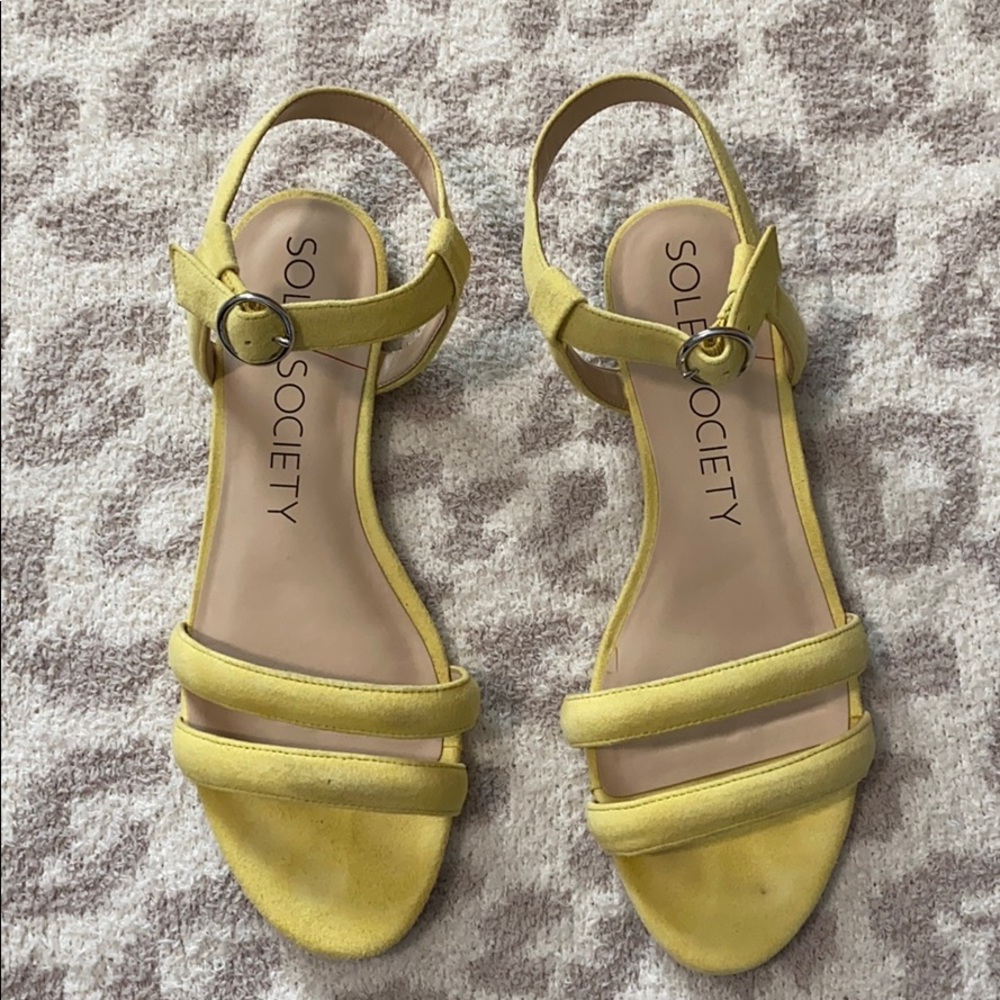 Sole Society Malie Sandal in Pale Yellow - Picture 1 of 5